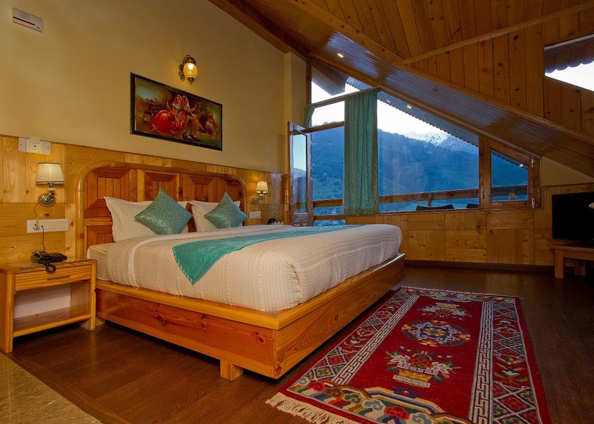 Himachal Pradesh Manali Super Deluxe Cottage room MOUNTAINS View Centrally Heated with Private Balcony