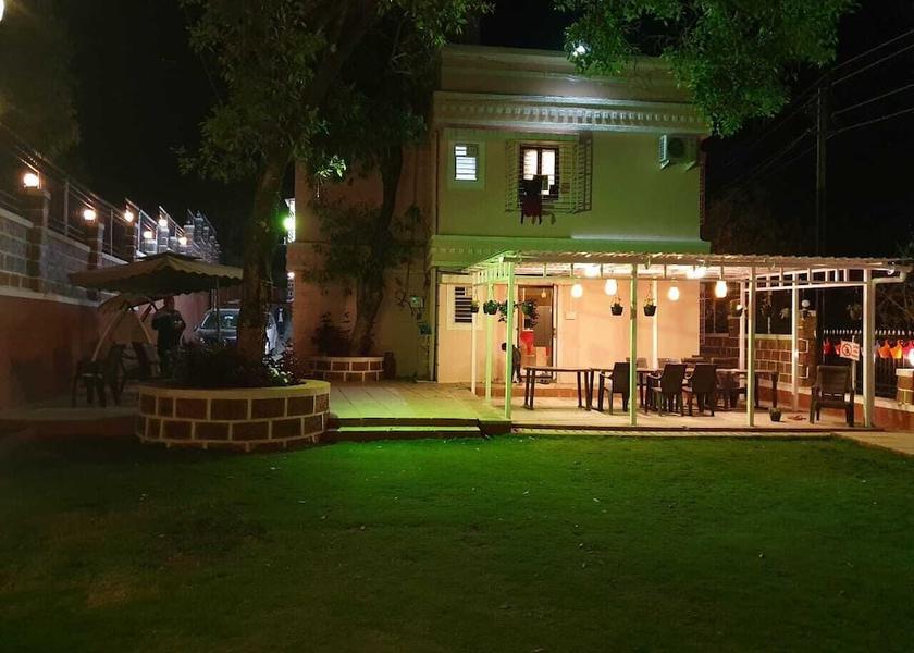 Maharashtra Panchgani Front of property - evening/night