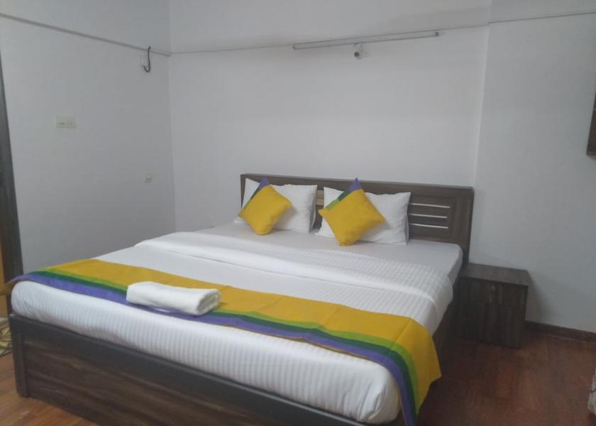 Maharashtra Pune Deluxe Apartment