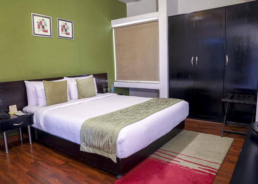 Maharashtra Pune Executive Suite with Balcony