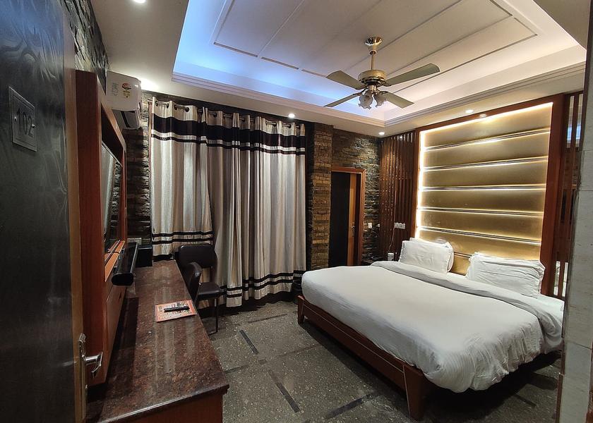 Uttar Pradesh Noida Deluxe Room With Free WiFI