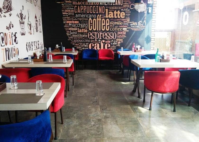 Uttar Pradesh Lucknow Dining