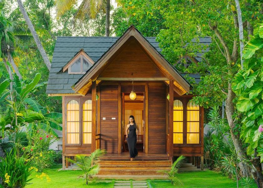 Kerala Alleppey Garden