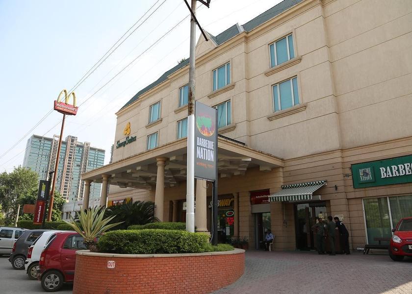 Uttar Pradesh Noida Exterior view