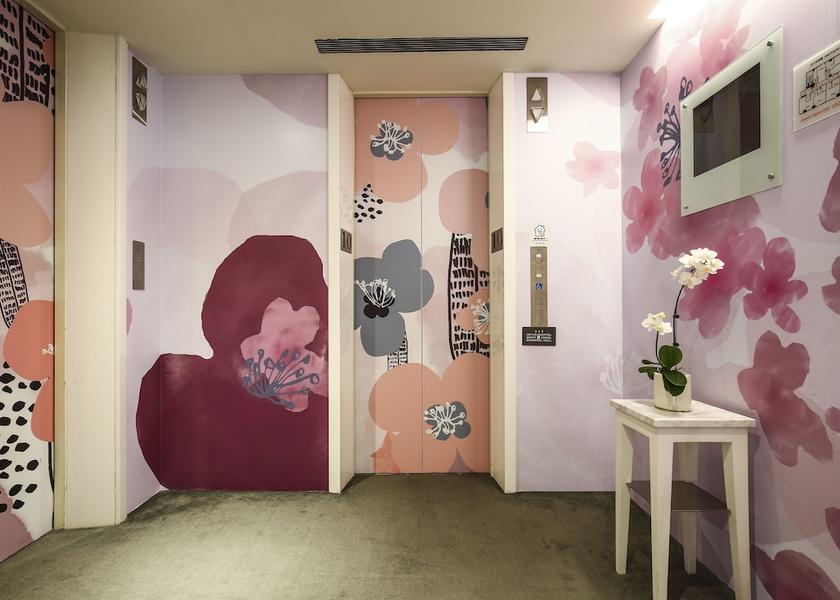  Taipei Hallway