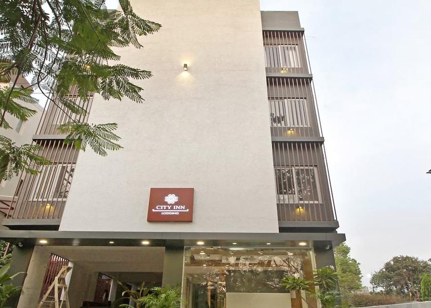 Maharashtra Satara Hotel Exterior