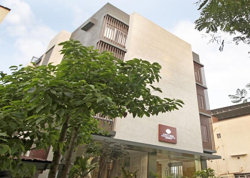 Maharashtra Satara Front of property