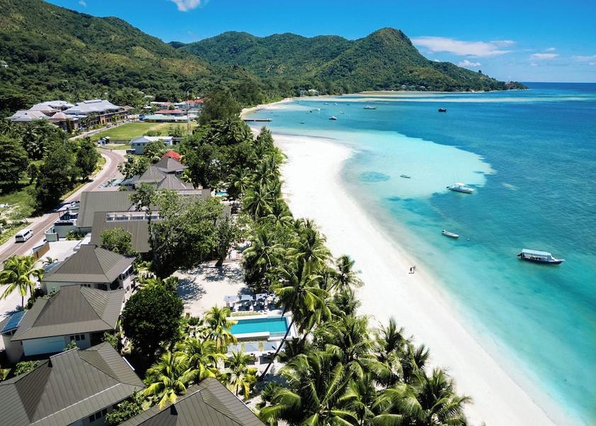  Praslin Island Beach