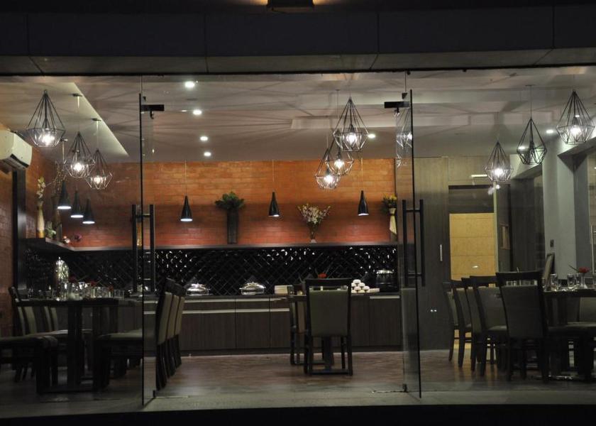 Gujarat Vadodara Food & Dining