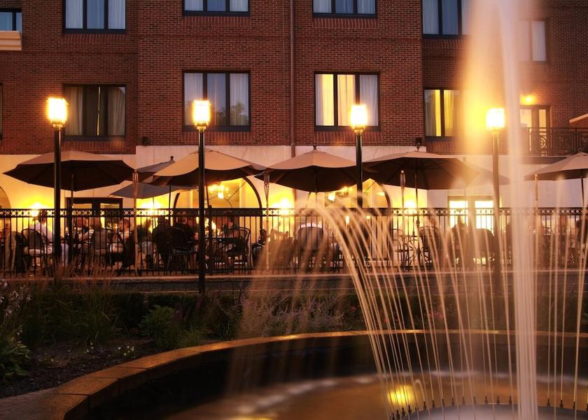 Michigan Plymouth Outdoor Dining