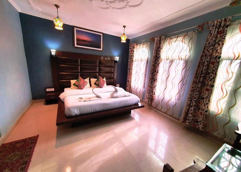 Jammu and Kashmir Srinagar Room
