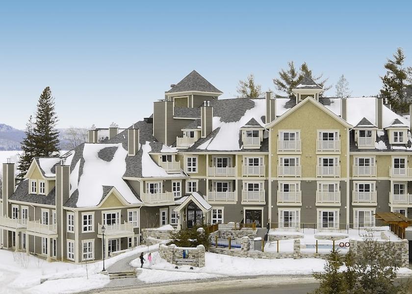 Quebec Mont-Tremblant Front of property