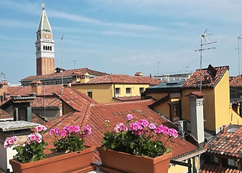 Veneto Venice Exterior Detail