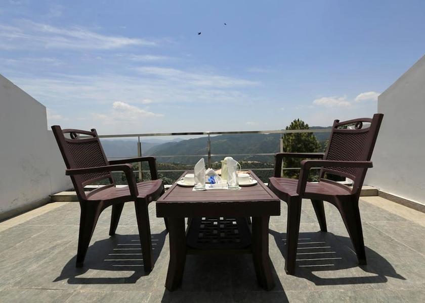 Himachal Pradesh Chail Terrace/patio