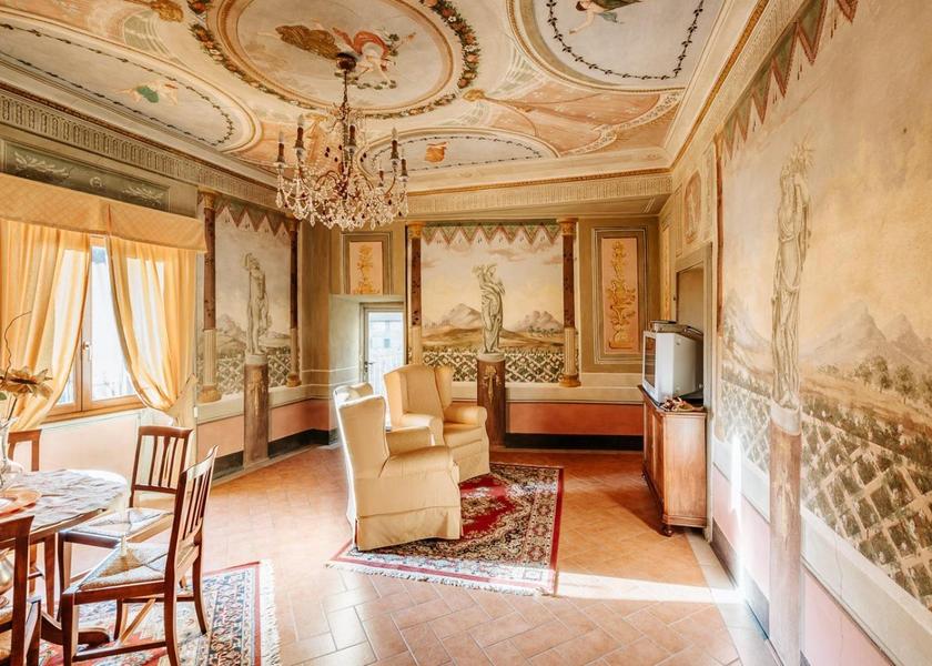 shared lounge/tv area