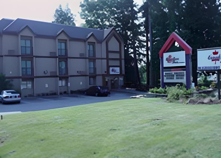 British Columbia Surrey Hotel Exterior