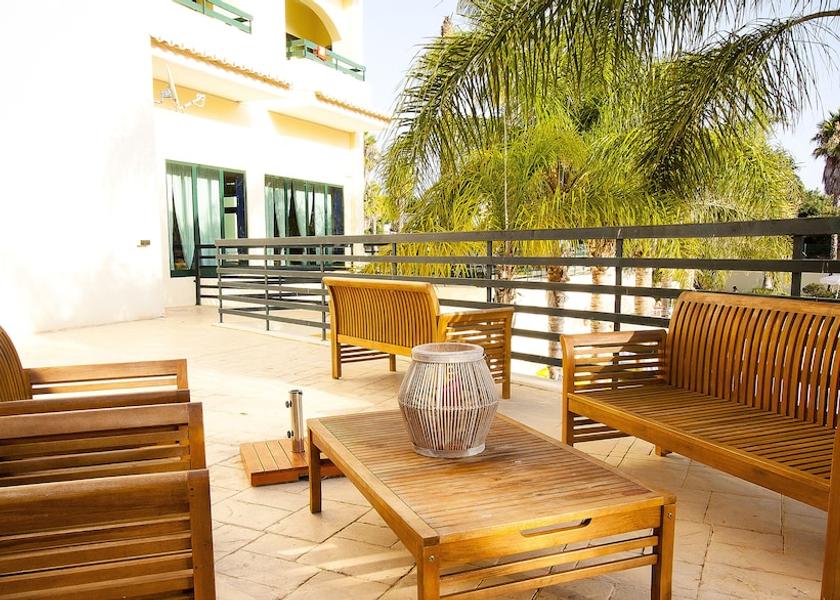 Faro Lagoa Terrace/patio