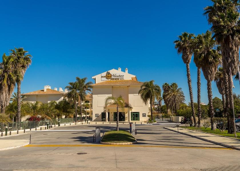 Faro Lagoa Front of property