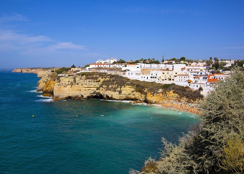 Faro Lagoa Beach