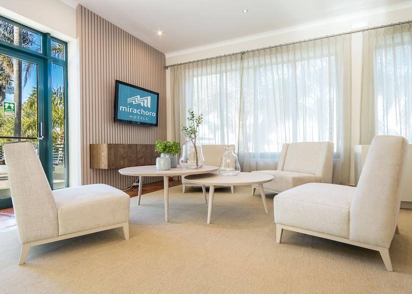 Faro Lagoa Reception