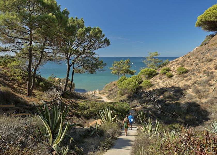 Faro Albufeira Beach