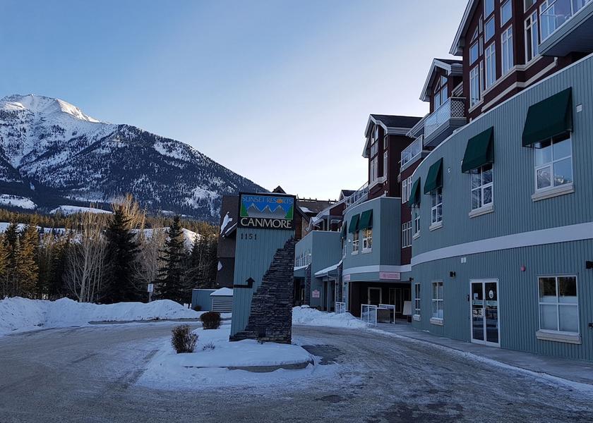 Alberta Canmore Front of property