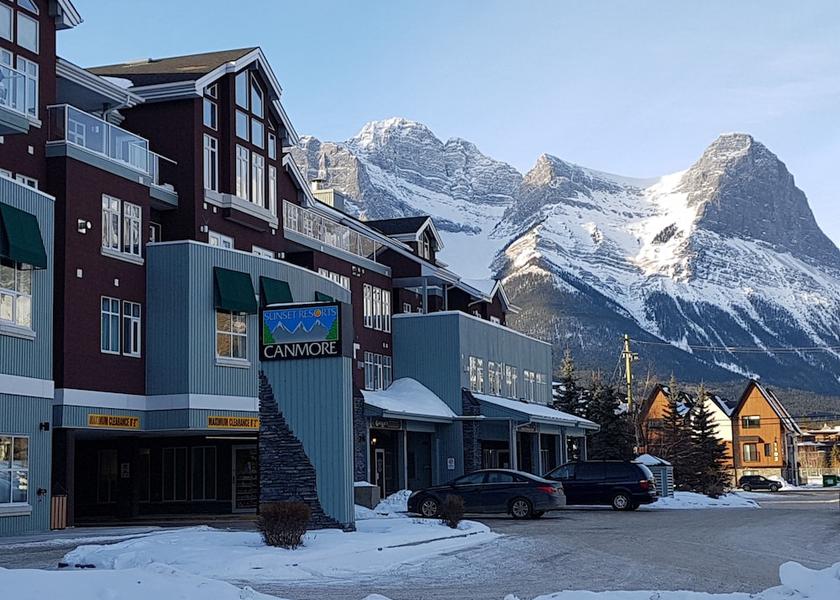 Alberta Canmore Front of property