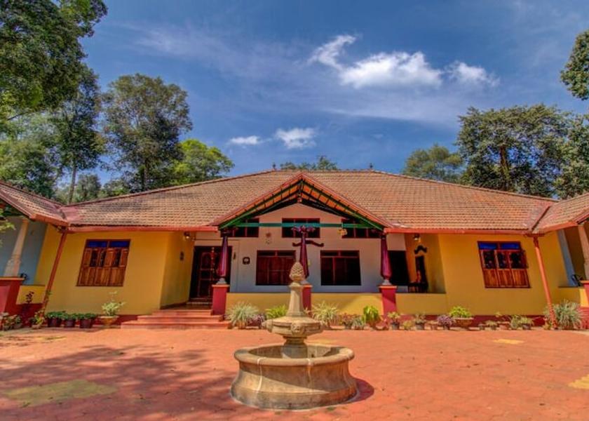 Karnataka Hakathur Facade