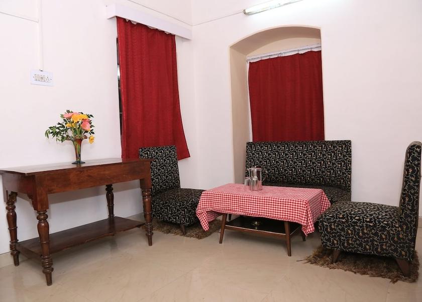 Uttarakhand Mussoorie Living Area