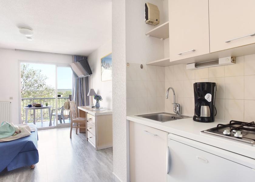 Occitanie Balaruc-les-Bains Kitchenette