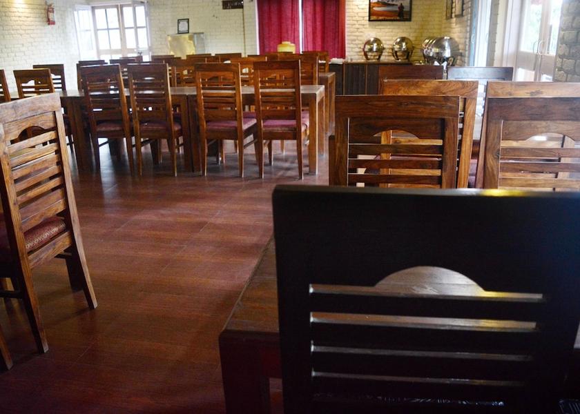 Uttarakhand Ranikhet Dining room