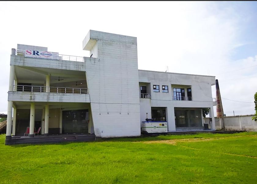 Uttar Pradesh Guramba Exterior Detail