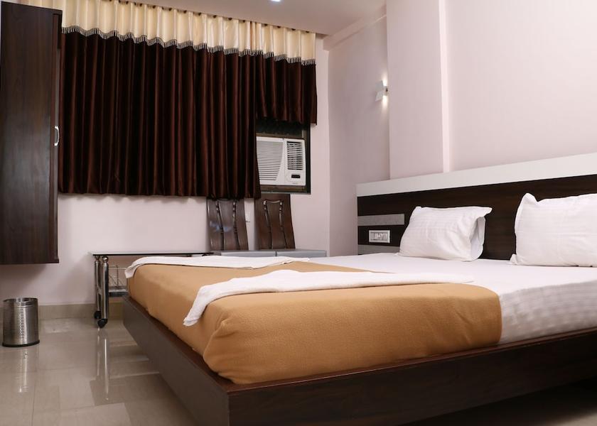 Maharashtra Thane Room