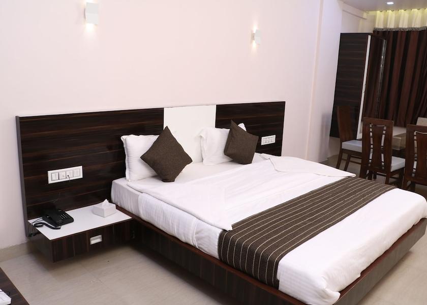 Maharashtra Thane Room