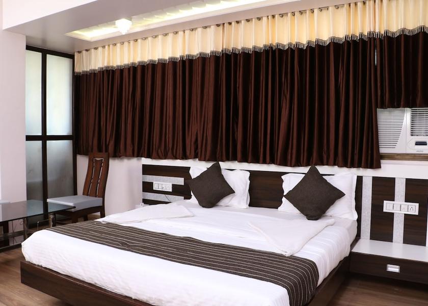 Maharashtra Thane Room