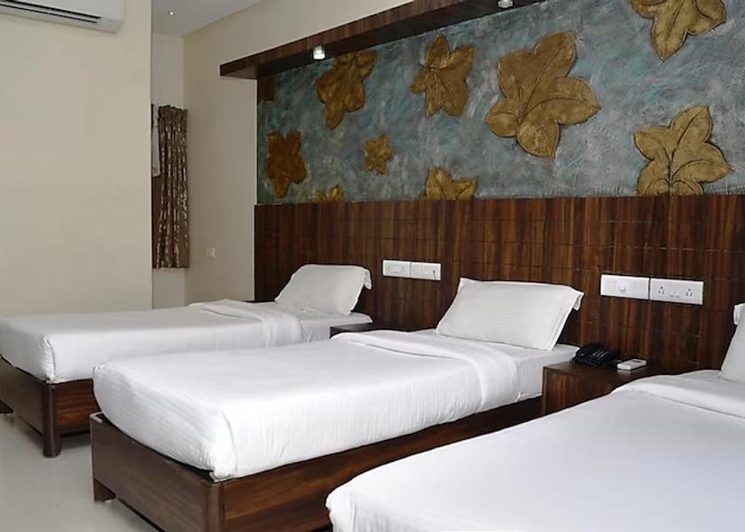 Maharashtra Thane AC Triple Room