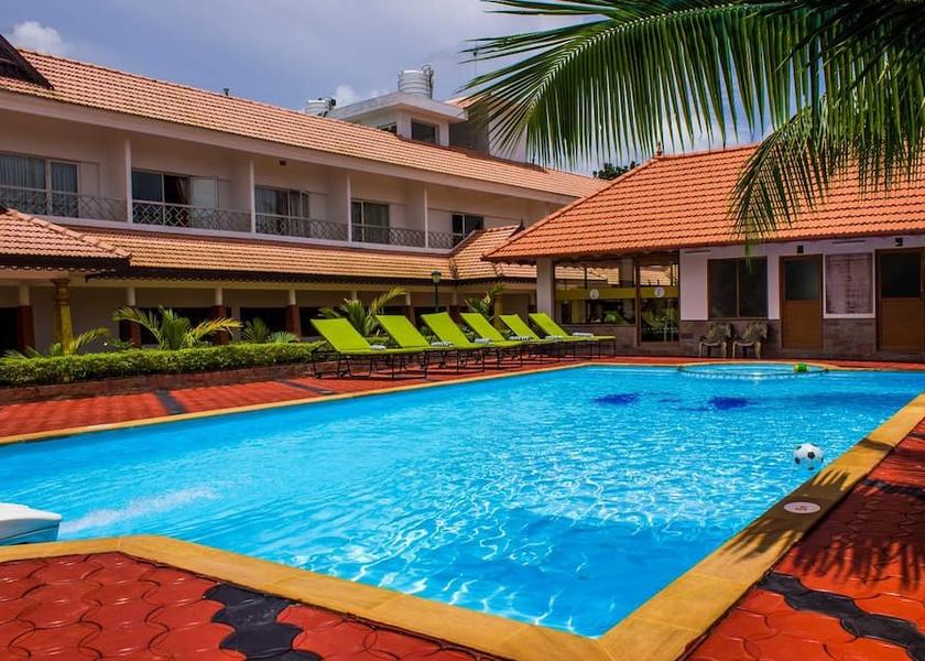 Kerala Kumarakom Pool