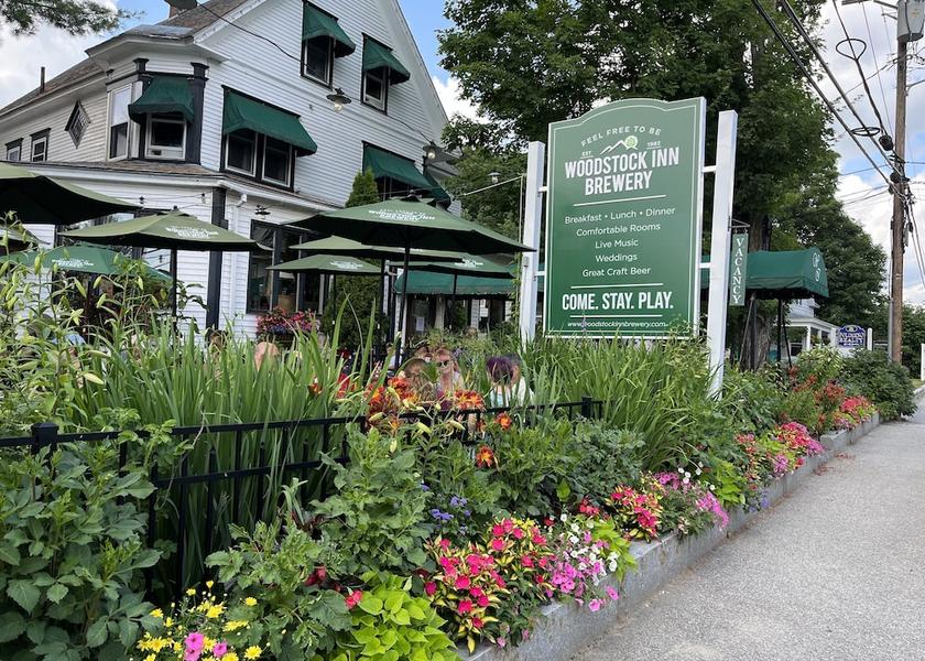 New Hampshire North Woodstock Facade