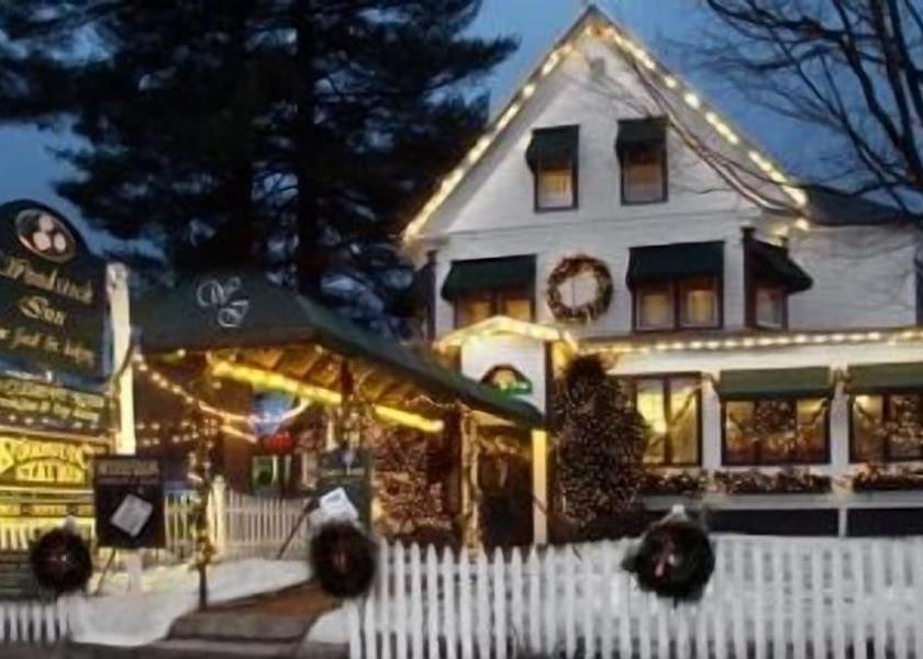 New Hampshire North Woodstock Facade