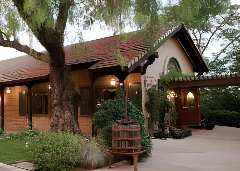 California Santa Ynez Hotel Exterior