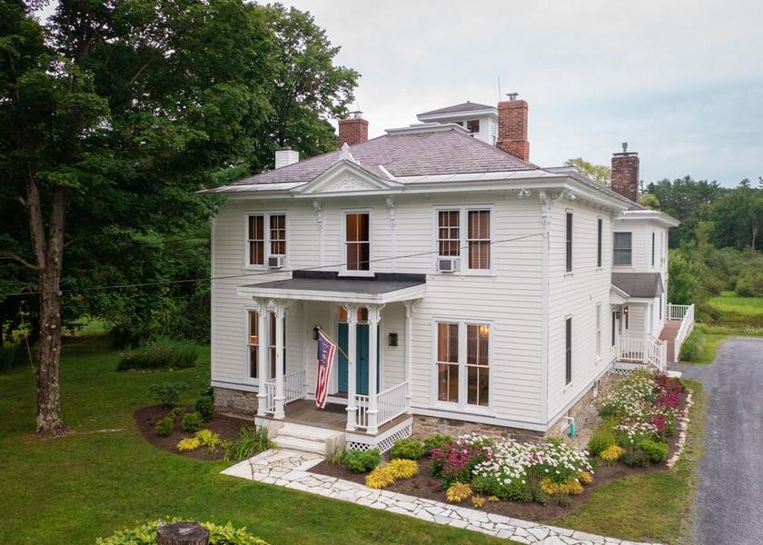 Vermont Arlington Exterior Detail