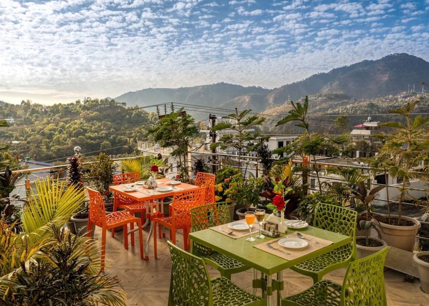 Uttarakhand Bhimtal Outdoor dining