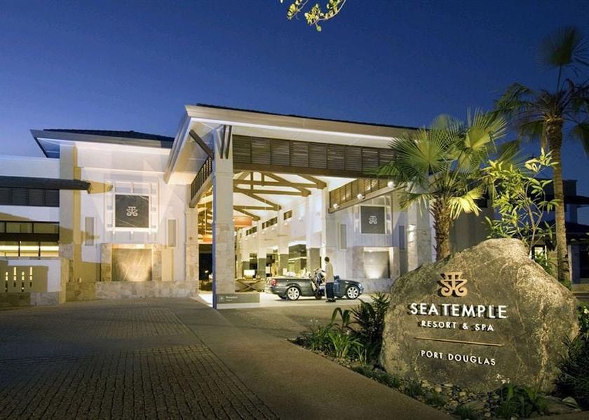 Queensland Craiglie Front of property - evening/night