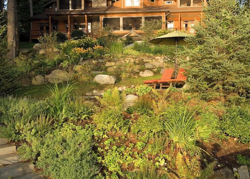 New York Chestertown Exterior Detail