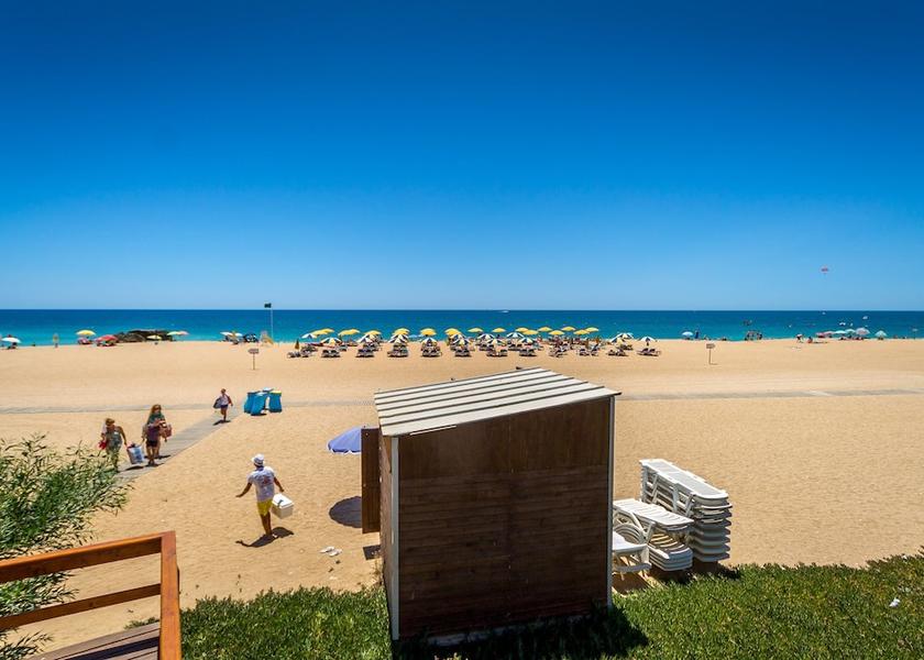 Faro Albufeira Beach