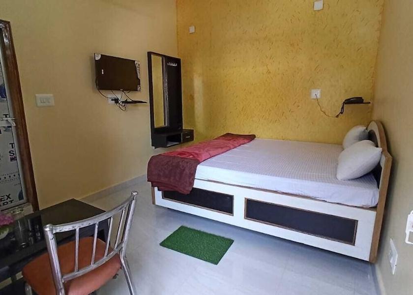 Bihar Rajgir Room