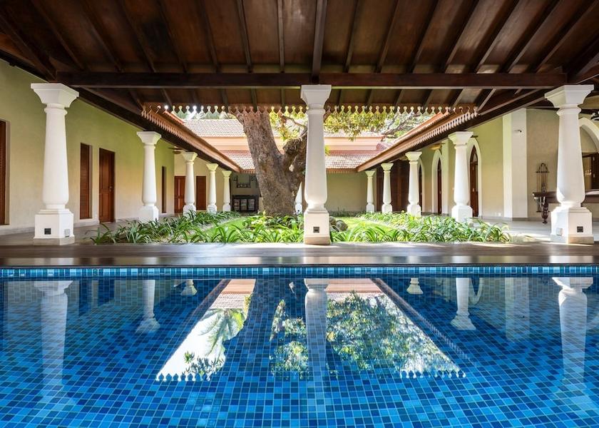 Goa Siolim Indoor/outdoor pool