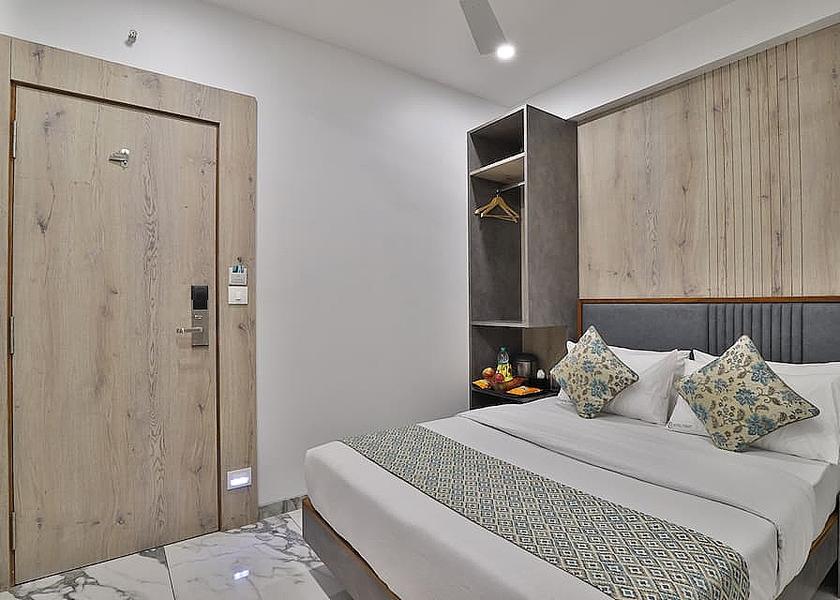 Gujarat Surat Deluxe Room