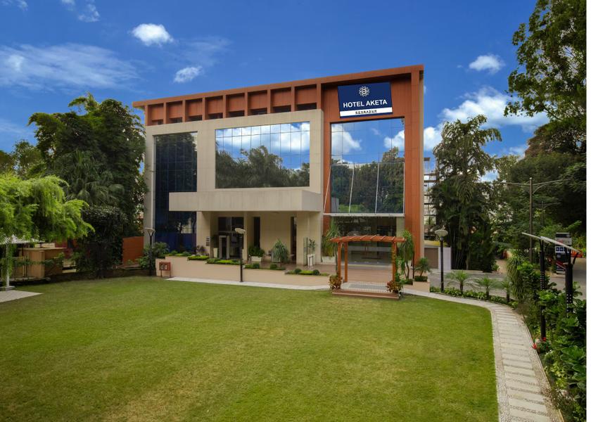 Uttarakhand Dehradun Hotel Exterior