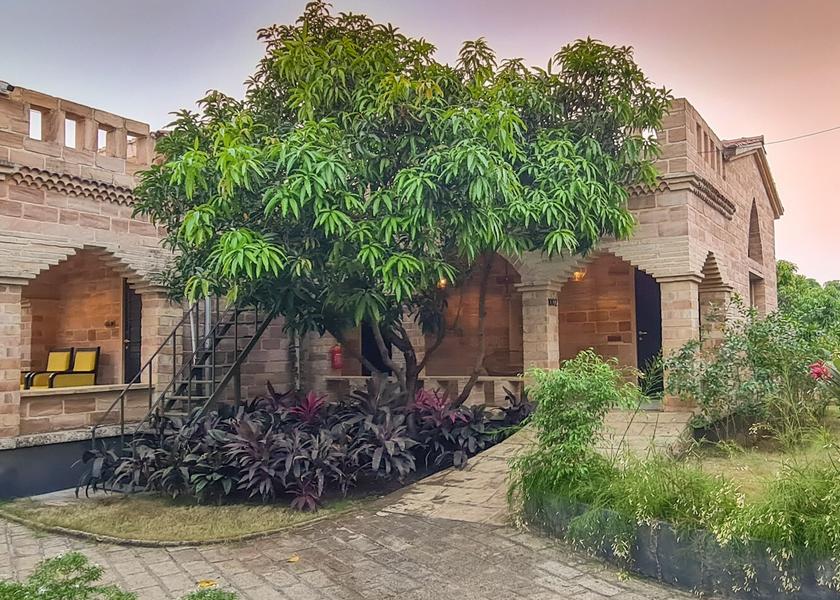 Gujarat Sasan Gir Hotel Exterior
